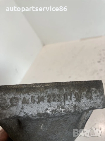 Стойка на двигател за лява страна за Mercedes C220 CDI CL203 150Hp (2007) A6112230704, снимка 2 - Части - 53860893