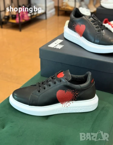 Оригинални дамски сникърси Love Moschino  259 лв., снимка 2 - Кецове - 51064807