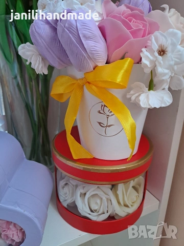 Рамки с рози, цветя пластичен сапун, кутии, снимка 17 - Подаръци за мъже - 53745555