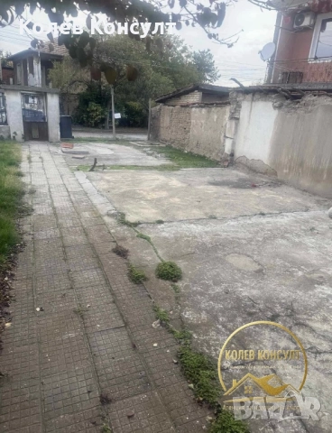 Продавам къща в град Първомай , снимка 2 - Къщи - 52538348