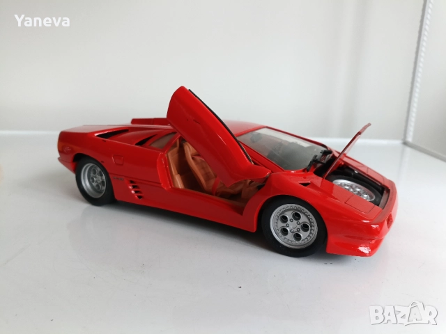 Колекционерски автомобили в мащаб 1:18 . , снимка 7 - Коли, камиони, мотори, писти - 52189480