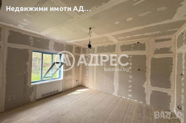 Двуетажна къща с двор в село Паламарца, снимка 4 - Къщи - 54177100