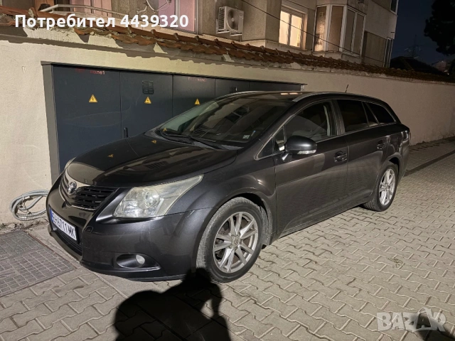 Продавам Toyota Avensis 2011г 2 D4D 126кс В отлично състояние с 4 чисто нови дюзи , снимка 2 - Автомобили и джипове - 54028272