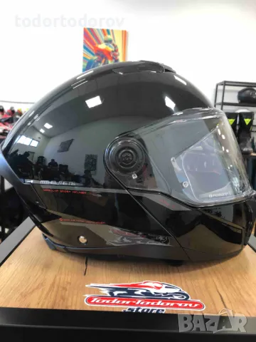 Отваряема мото каска MT Helmet ATOM 2 Gloss Black,L 59-60см,като нова, снимка 2 - Аксесоари и консумативи - 47411848