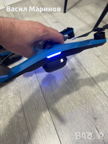 Продавам дрон Skydio 2 - 2 бр , 5 батерии, хъб , управление, beacon, снимка 4 - Дронове и аксесоари - 53760217