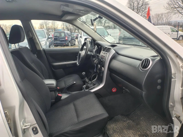 Suzuki Grand Vitara 2006, снимка 9 - Автомобили и джипове - 53825208