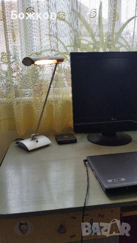 лампа за бюро, снимка 3 - Настолни лампи - 50829334