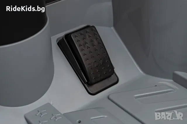 Audi SQ8 12V – Детски акумулаторен джип, Сив, EVA гуми, снимка 11 - Детски велосипеди, триколки и коли - 50418559