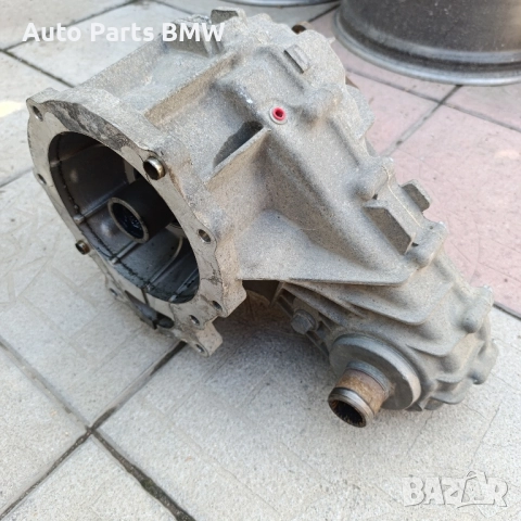 Раздатка BMW X5 E53 3.0D Раздатка БМВ Х5 Е53 3.0D Раздатъчна кухия