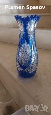 кристала ваза в синьо 