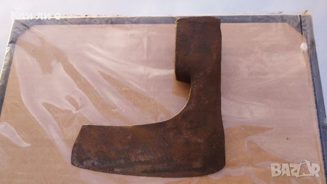 Стара кована брадва българска , снимка 1 - Антикварни и старинни предмети - 45753479