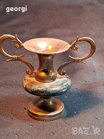 мини бронзова вазичка със зелен оникс 34/3