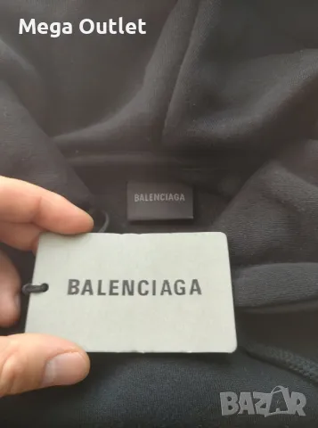 Дамски суичър Balenciaga с качулка, снимка 2 - Суичъри - 47686440