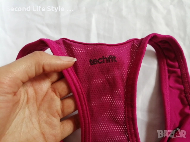 Adidas techfit оригинално дамско спортно бюстие р-р XXS-XS, снимка 11 - Корсети, бюстиета, топове - 54044844