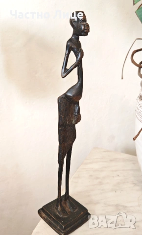 Старинна Бронзова Скулптура Малка Пластика Височина 31 см. Отлично състояние.