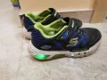 маратонки Skechers 31 номер светещи, снимка 1