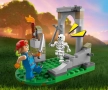 LEGO® Fortnite 77075 - Лагерът на Peely и Sparkplug, снимка 10