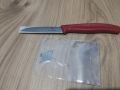 Victorinox оригинален Швейцарски кухненски нож плюс подарък мини-отвертка, снимка 1 - Ножове - 45781362