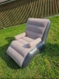 Удобен надуваем S-образен шезлонг с подлакътници, снимка 1