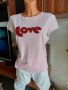розова тениска с релефен надпис, снимка 1 - Тениски - 45877584