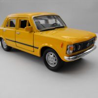 Fiat 125p 1967 - мащаб 1:39 на Welly моделът е нов в кутия, снимка 1 - Колекции - 45864608