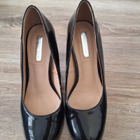 Дамски черни обувки на ток 39 номер, снимка 8 - Дамски обувки на ток - 45018510
