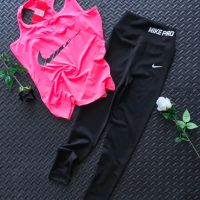 Дамски екипи Nike, снимка 2 - Комплекти - 46004501