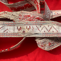 Стар тъкан вълнен колан от софийска носия, снимка 4 - Антикварни и старинни предмети - 44975684