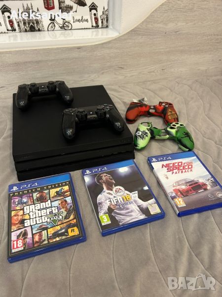 PS 4 pro 1 TB + 2 джойстика + игри, снимка 1