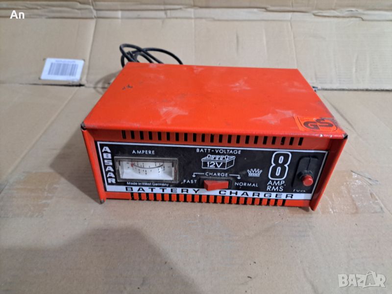 Зарядно за алумулатор 12 V 8 Amp, снимка 1