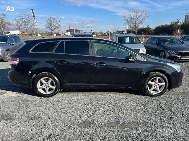 Toyota Avensis Бензин, снимка 6 - Автомобили и джипове - 52393202