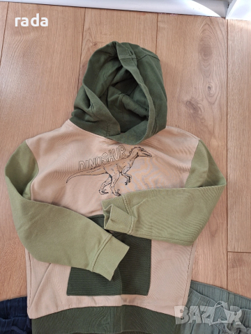 Два детски панталона и суичър, снимка 3 - Детски анцузи и суичери - 51486071