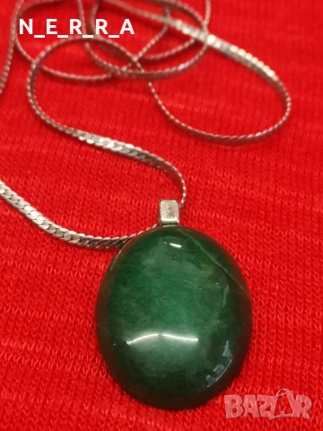 Медальон с естествен камък-нефрит, снимка 4 - Колиета, медальони, синджири - 53560756