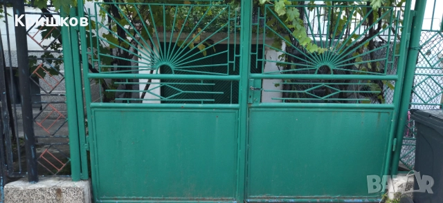 Гараж и 2 открити паркоместа под наем до супермаркет "Фантастико", снимка 2 - Гаражи и паркоместа - 52582295