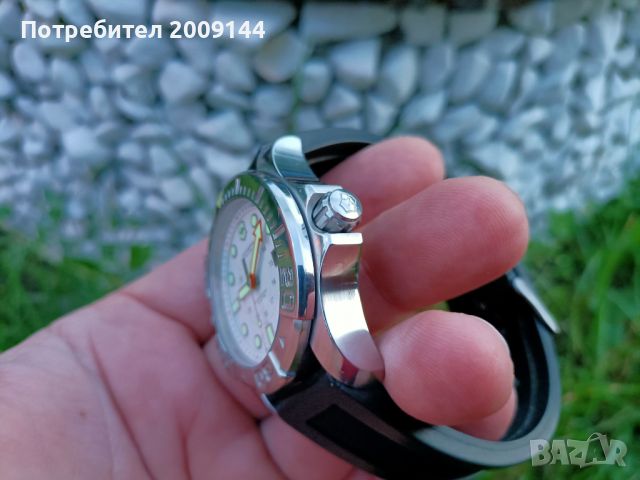 Часовник Victorinox Dive Master 500m, снимка 9 - Мъжки - 46418300