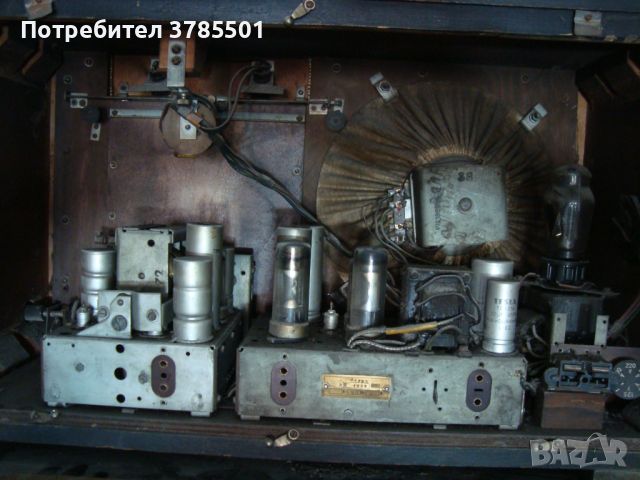 Продавам ретро радиоапарат JURA 172, снимка 2 - Антикварни и старинни предмети - 45796602