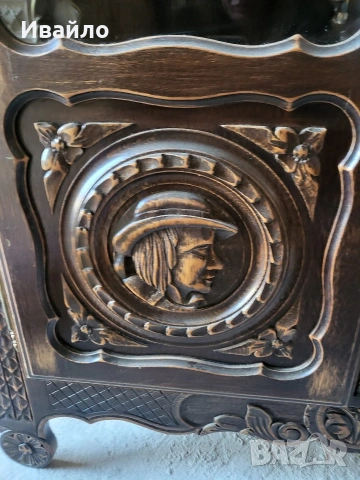 Старинна витрина , снимка 4 - Секции и витрини - 53854474