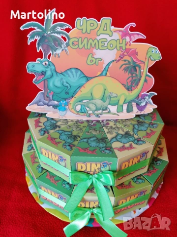 Картонена торта Динозаври