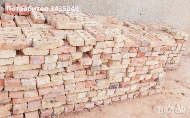 Продавам единични тухли и цигли - много здрави, запазени и изчистени.