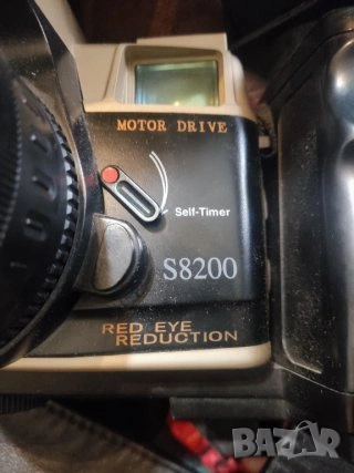 Фотоапарат Канон Фотокамера Canon със светкавица. Polaroid Фото апарати Канон и Полароид