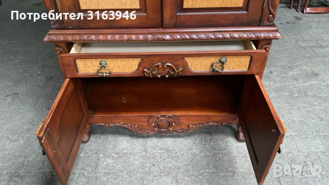 Винтидж резбован шкаф от масивно дърво, снимка 5 - Шкафове - 53856510