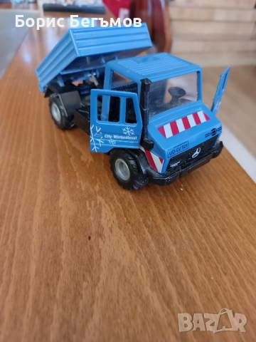 Камионче Мерцедес/Mercedes-Benz  Unimog  1:32 , снимка 9 - Колекции - 52258117