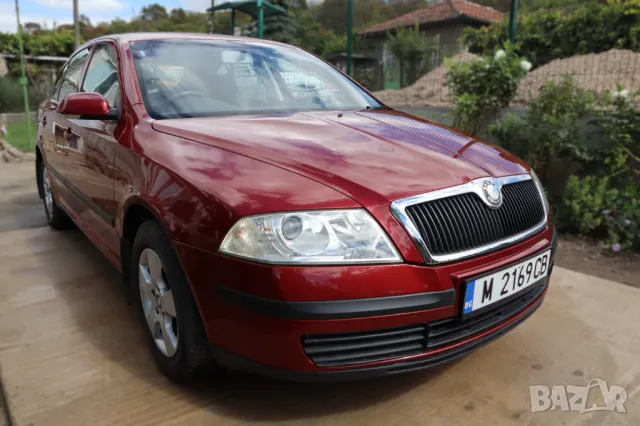 Skoda Octavia 1.6i, снимка 2 - Автомобили и джипове - 47256545