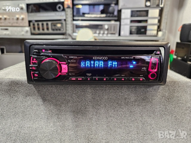 Авто радио Kenwood KDC-3054U  В отлично техническо и визуално сран, готов за употреба. RAM - 2GB, 1,