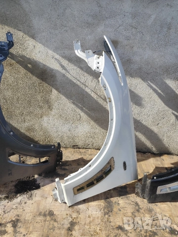 Ляв и Десен калник -Infiniti fx30-Qx70 -, снимка 3 - Части - 53536775