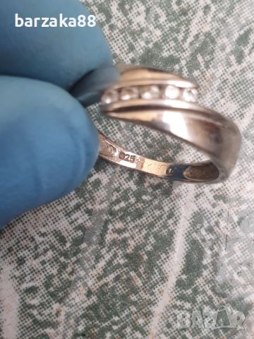 Сребърен пръстен с циркони 5 броя, снимка 5 - Пръстени - 45959728