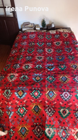 Чисто нов с етикет чипровски килим