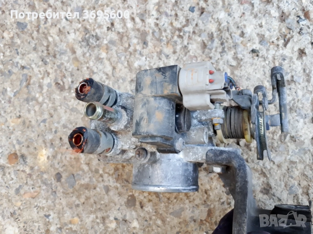 Дросел дроселова клапа Toyota Corolla e11 Тойота Корола е11 1.6, снимка 3 - Части - 53765882