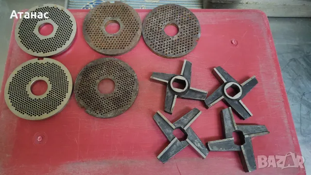 Решетки и ножове за месомелачка 130 мм