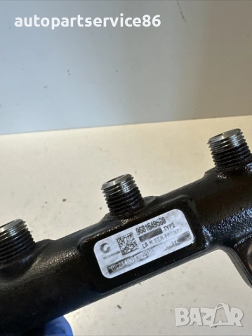 Рейка за гориво за Volvo C70 Convertible 2.0D (2008) 9681649580, снимка 2 - Части - 54056000